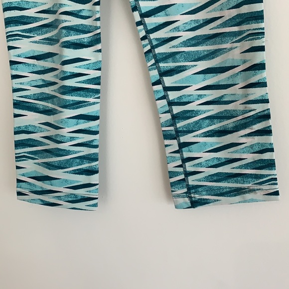 Nike Legendary Cropped Leggings Blue Print SzXS - Picture 7 of 11
